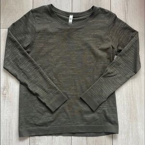 57 Lululemon Long Sleeve Green SZ 10. EUC. $78 retail